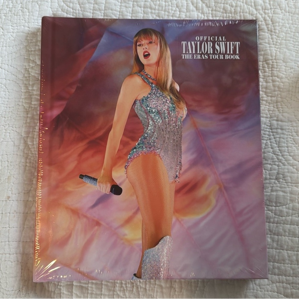 Taylorr Swift Official Eras Tour Book